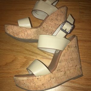 Steve Madden Nude Wedges - size 6